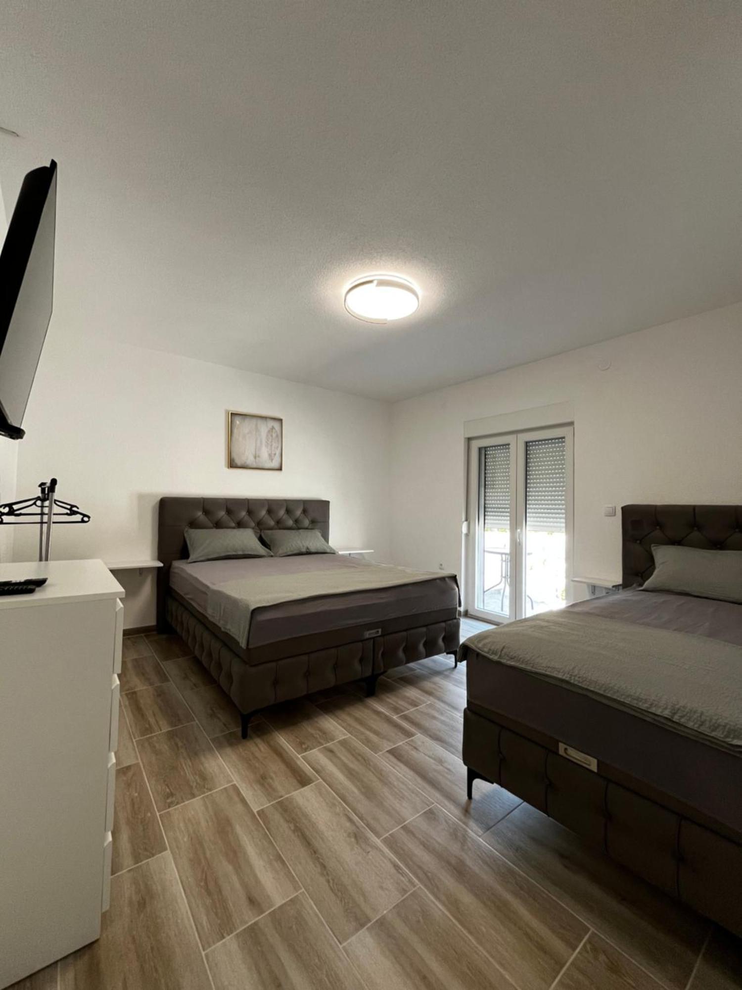 Twin Apartments Ivanica Zewnętrze zdjęcie