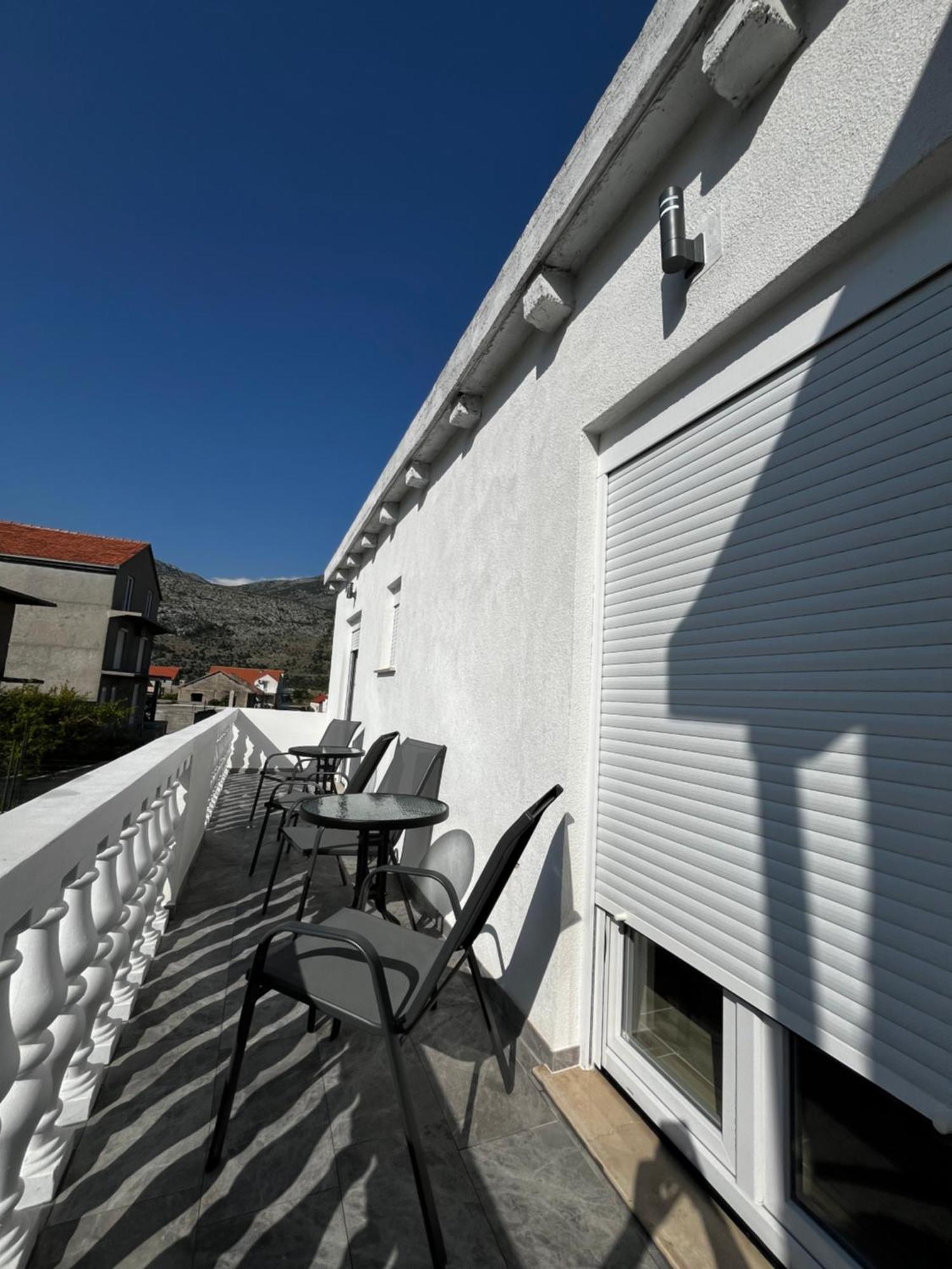 Twin Apartments Ivanica Zewnętrze zdjęcie